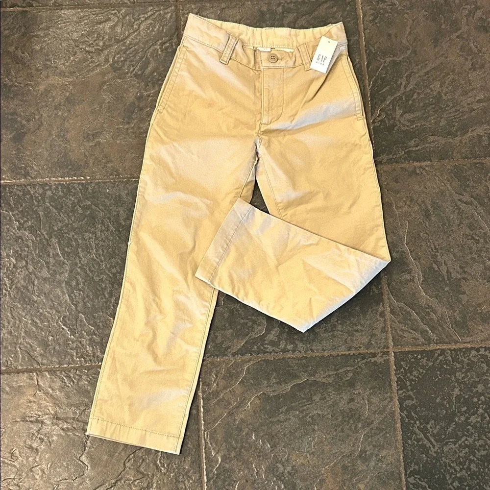 GAP boys size 7 Khaki Chinos